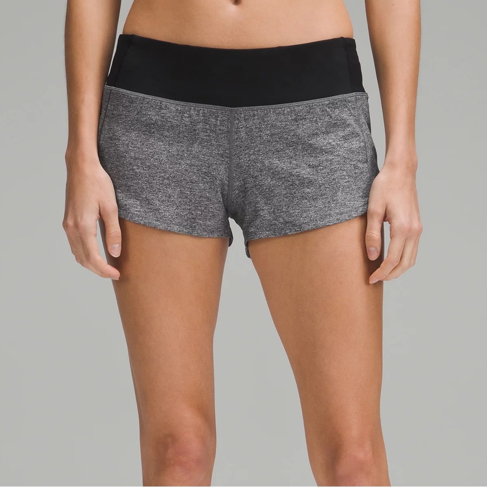 Speed Up Low-Rise Lined Short 2.5” in Heather Lux Multi Black/Black